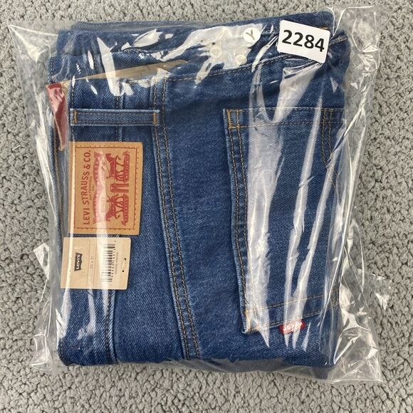 Levi's Women's '94 Baggy Straight Leg Mid-Rise Jeans  NWT  |   Size:  32 x 31 - Picture 16 of 16